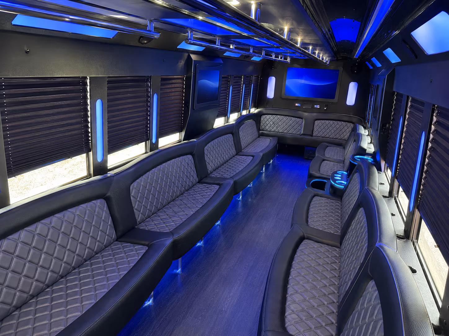 Alexandria Winery Tour & Pub Crawl Transportation onboard seating