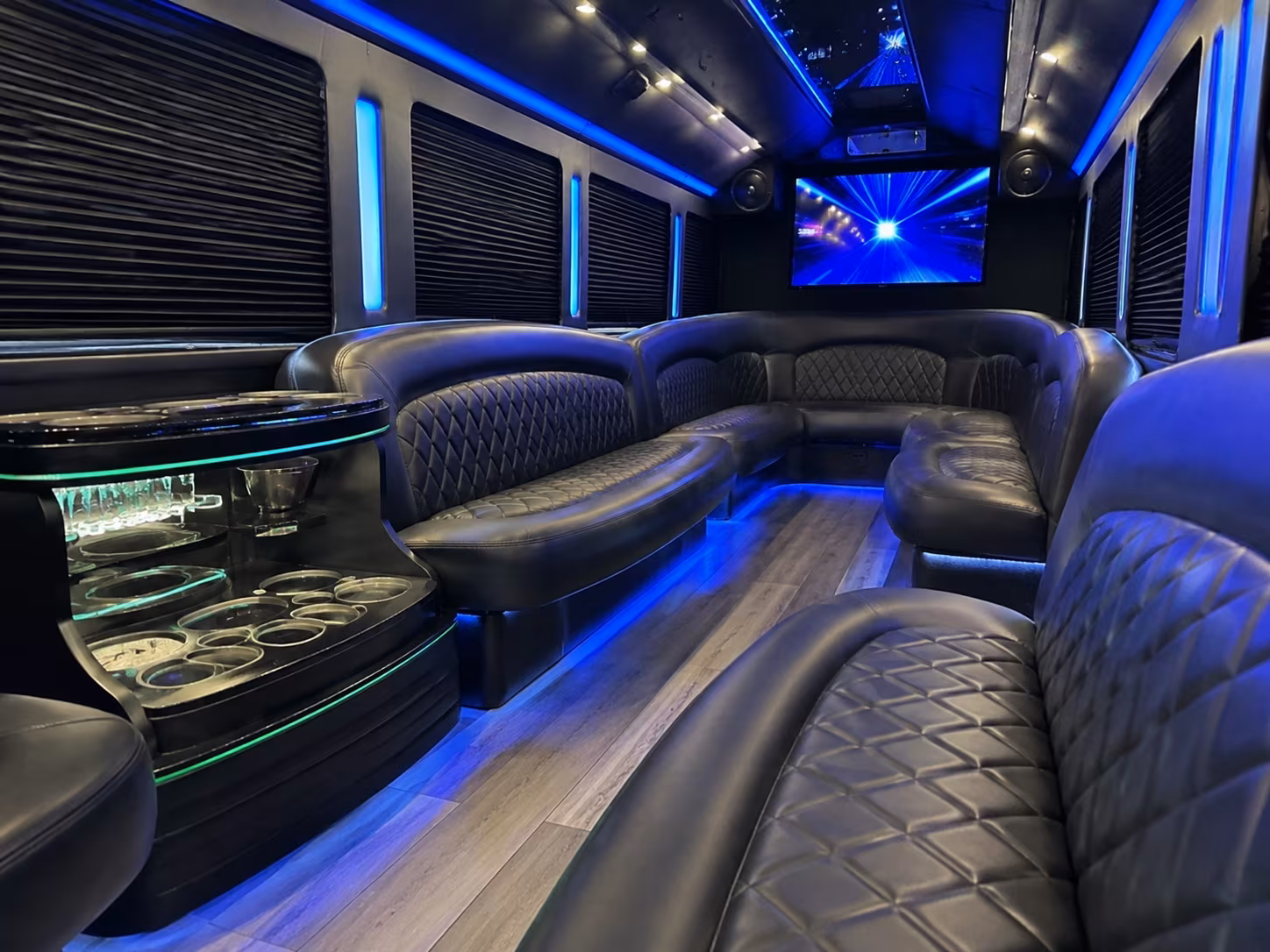 Alexandria Winery Tour & Pub Crawl Transportation party bus exterior