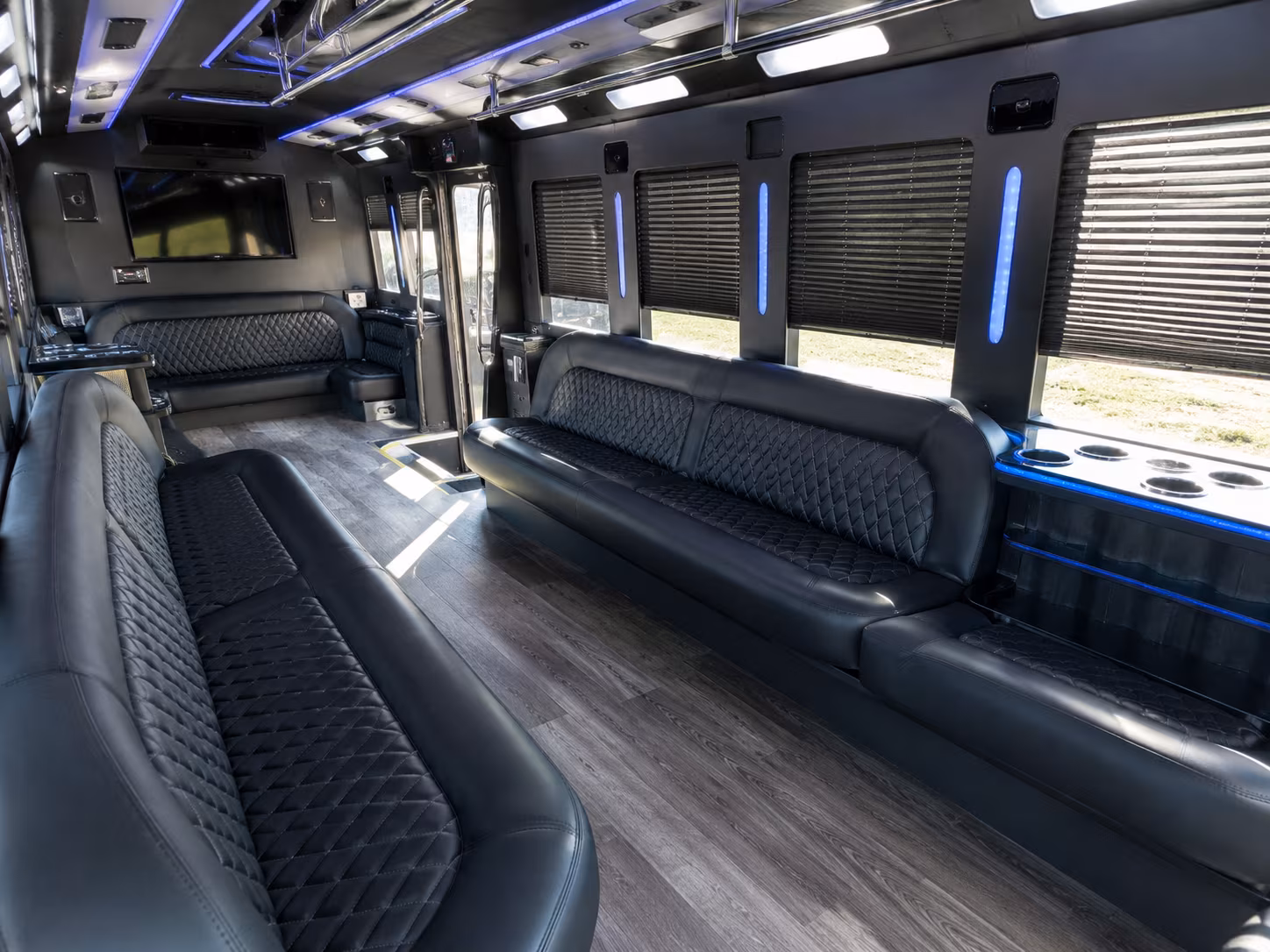Washington Homecoming & Prom Party Bus Rentals
